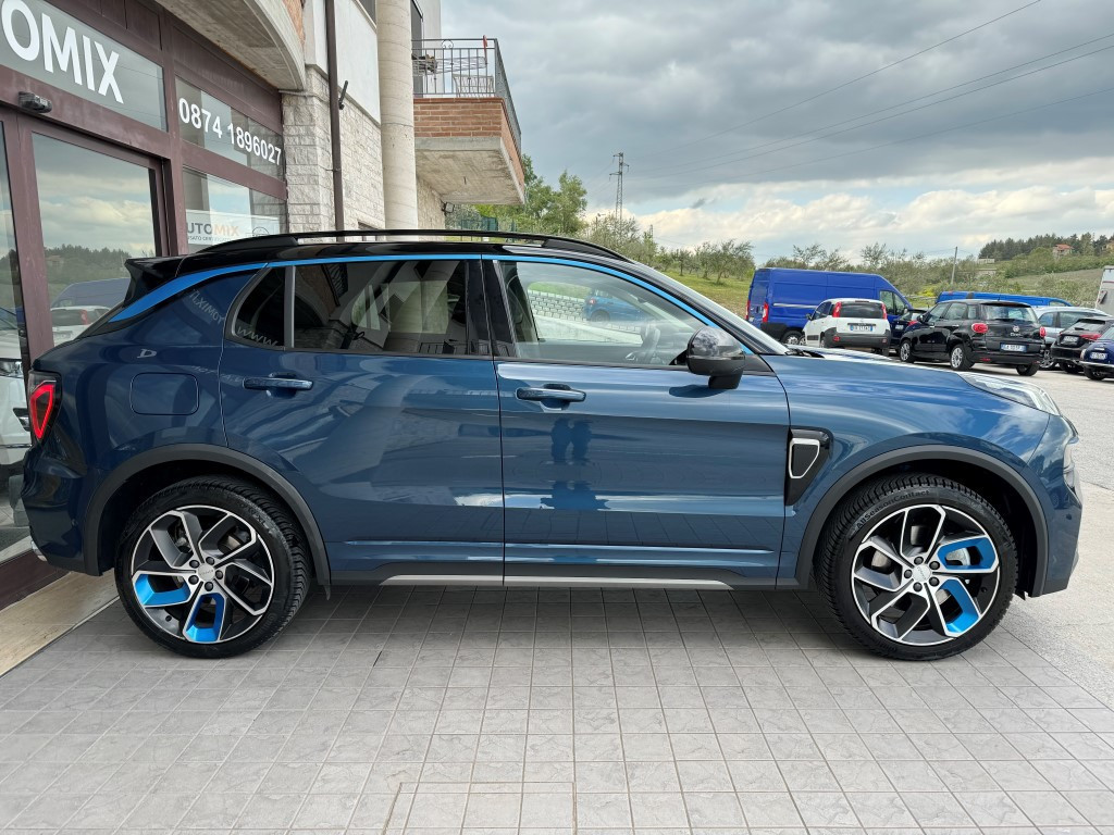 Lynk & Co 01