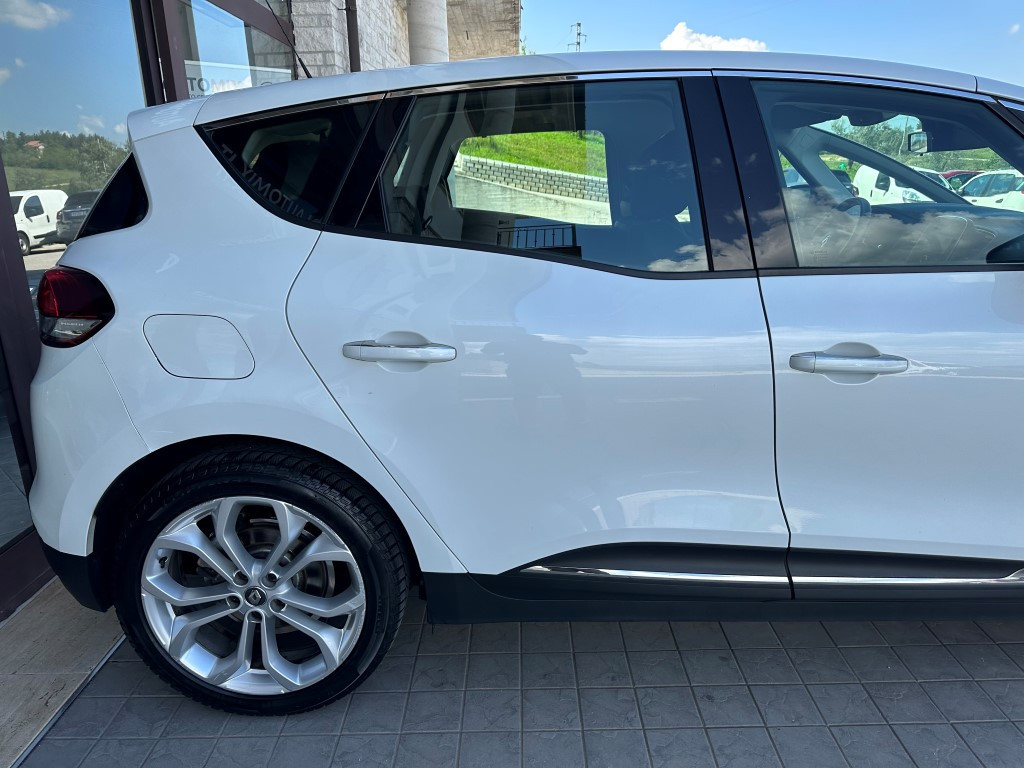Renault ScÃ©nic