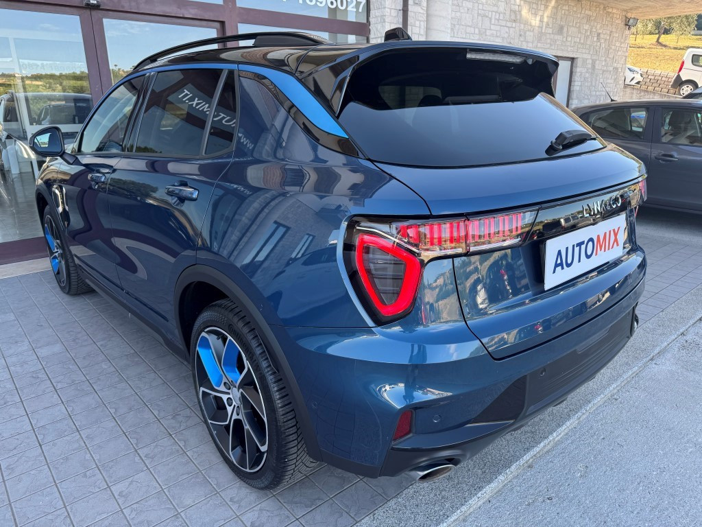 Lynk & Co 01
