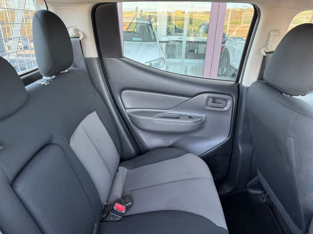 Mitsubishi L200