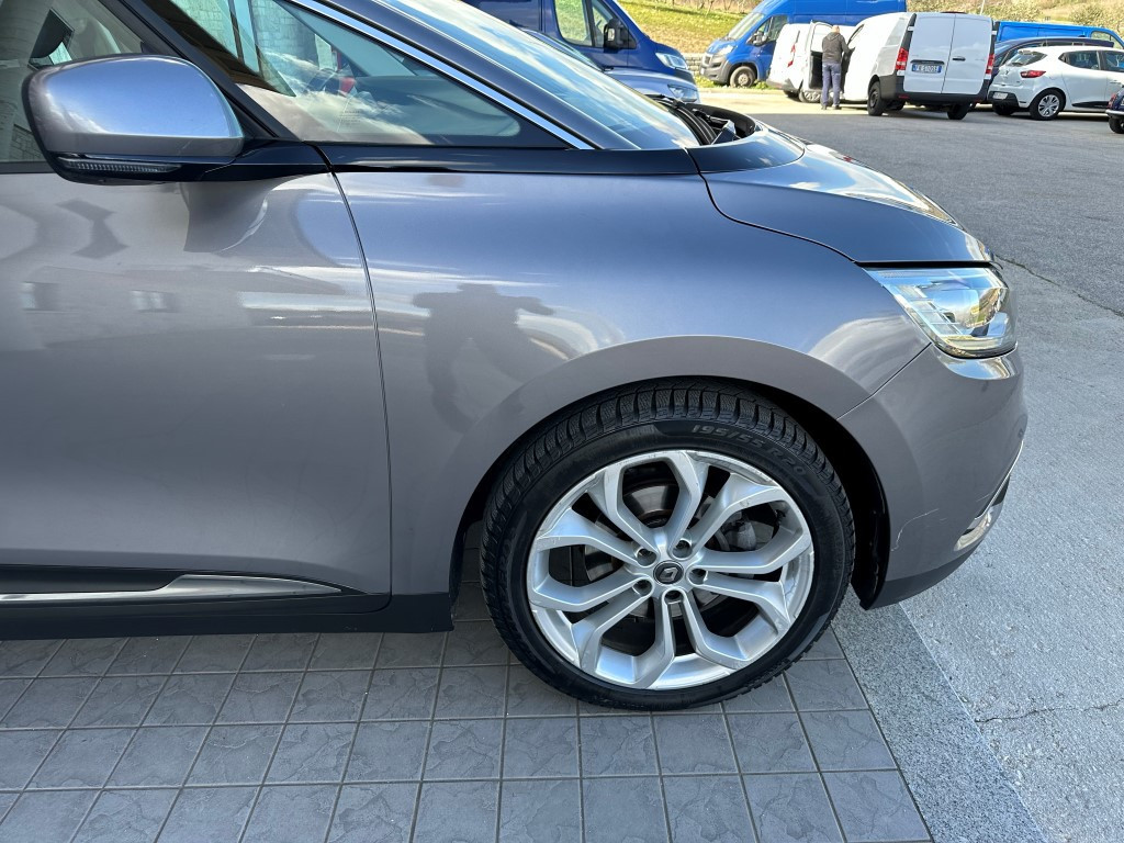 Renault ScÃ©nic