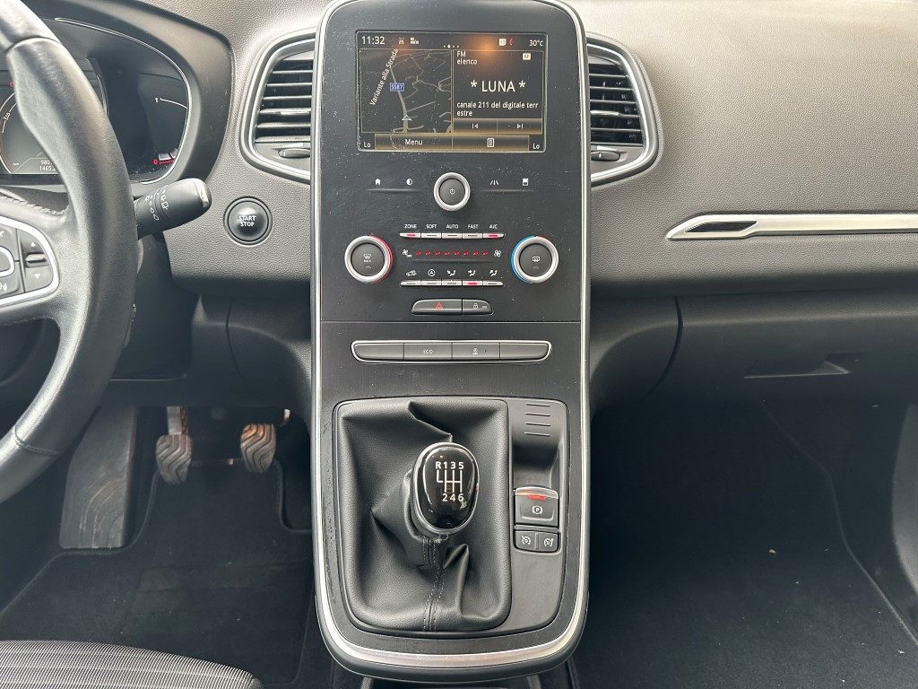 Renault ScÃ©nic