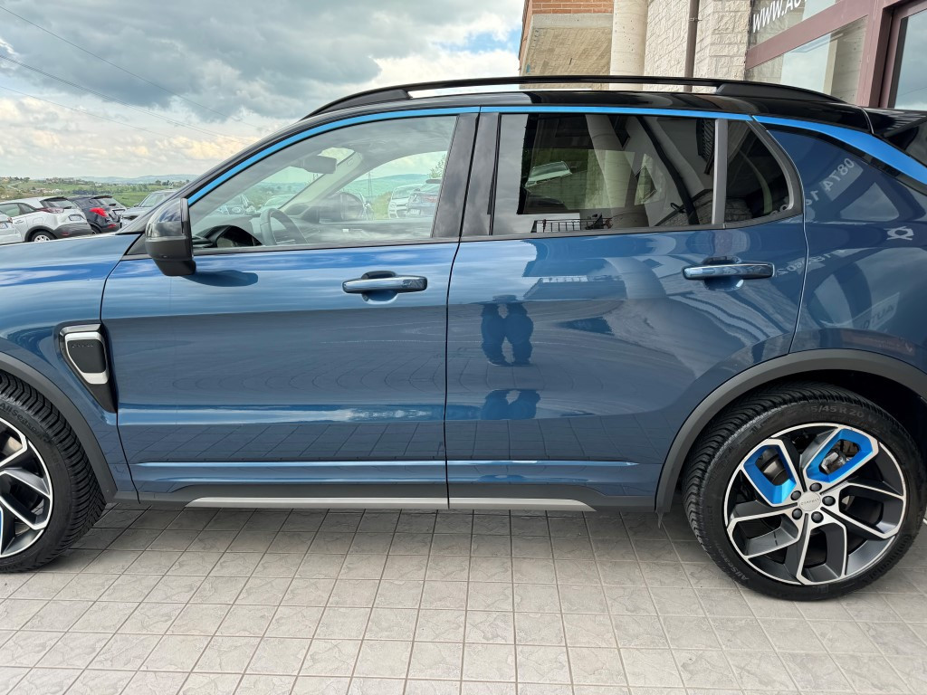 Lynk & Co 01
