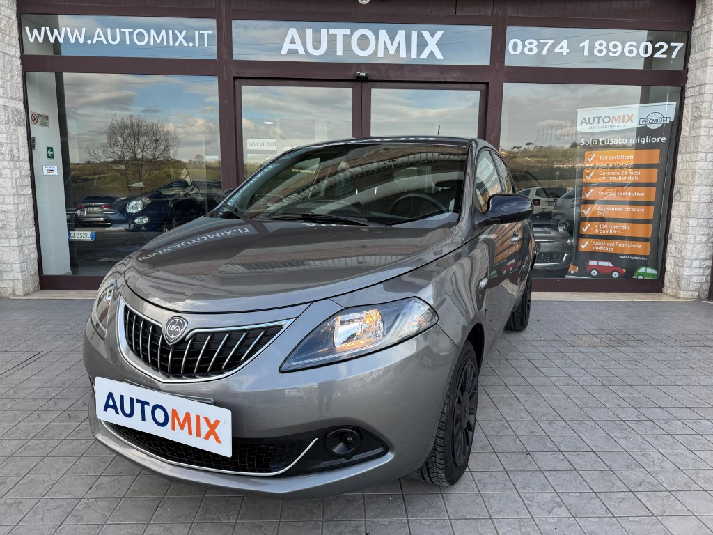 Lancia Ypsilon