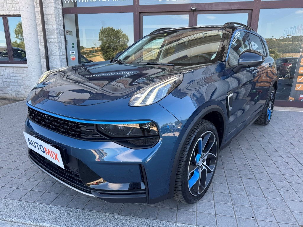 Lynk & Co 01