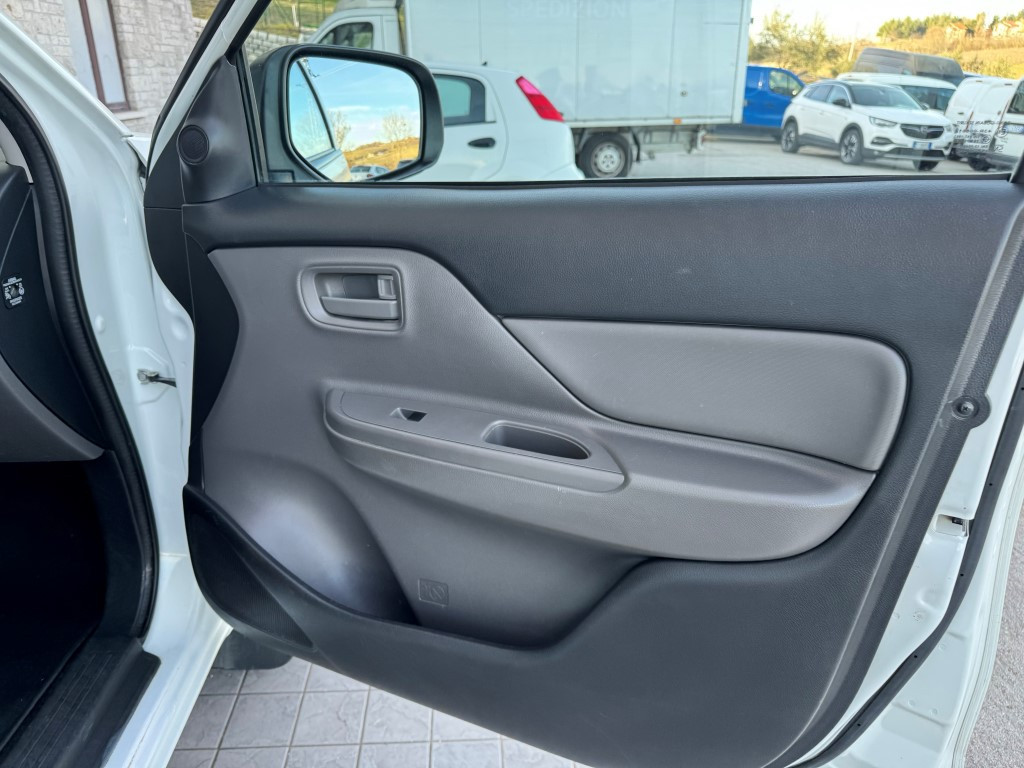 Mitsubishi L200