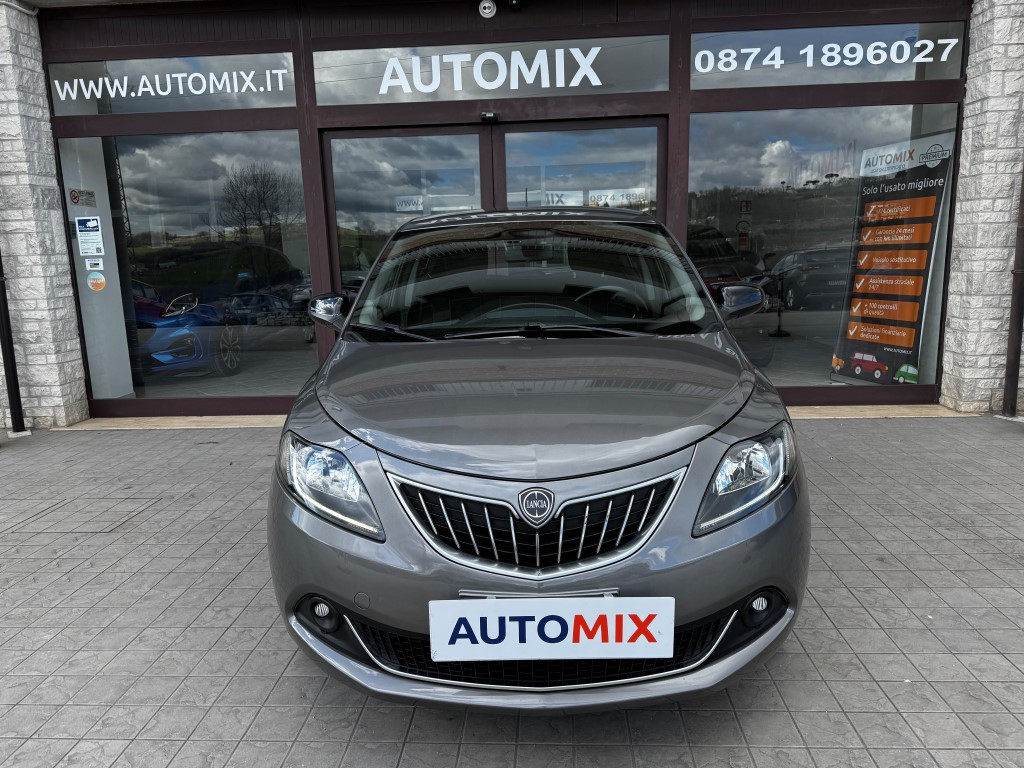 Lancia Ypsilon