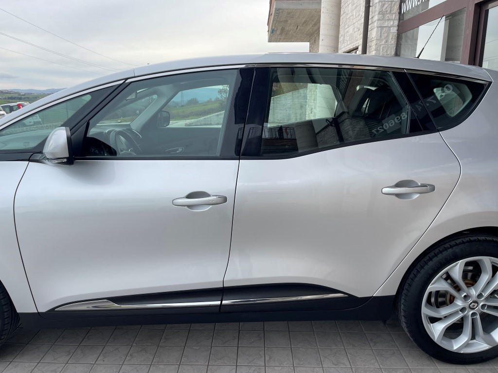 Renault ScÃ©nic