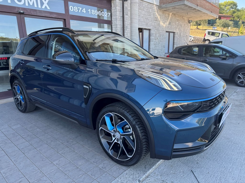 Lynk & Co 01