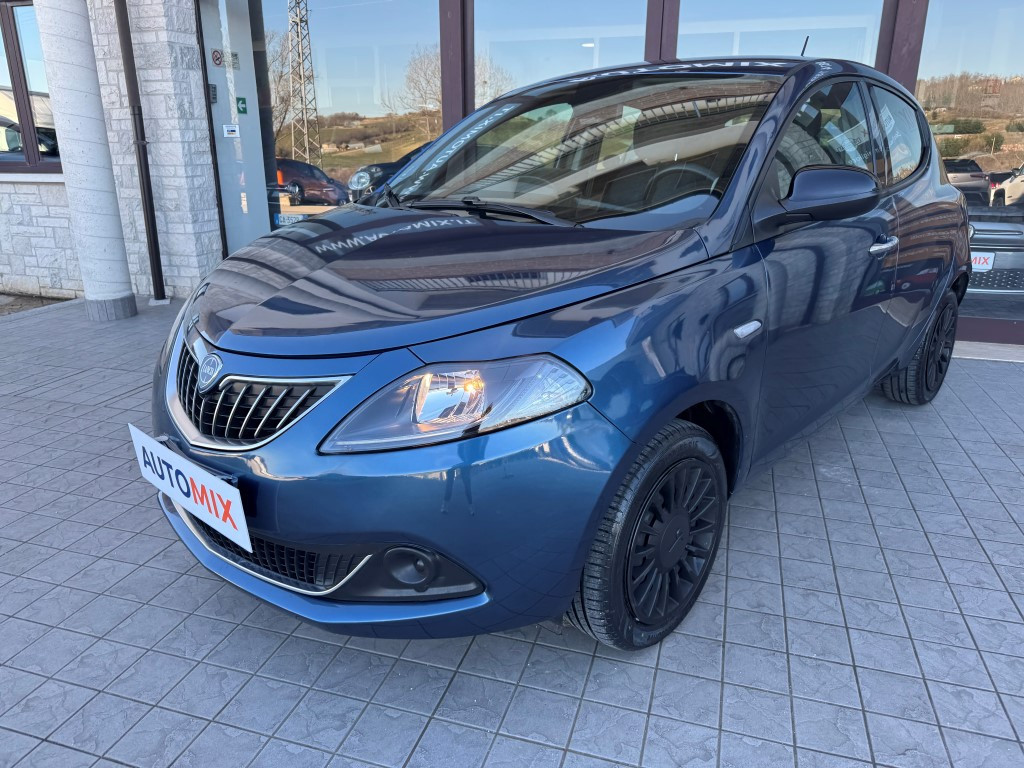 Lancia Ypsilon
