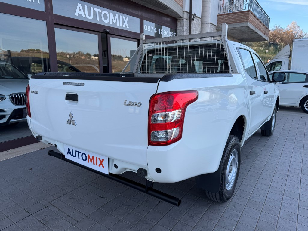 Mitsubishi L200
