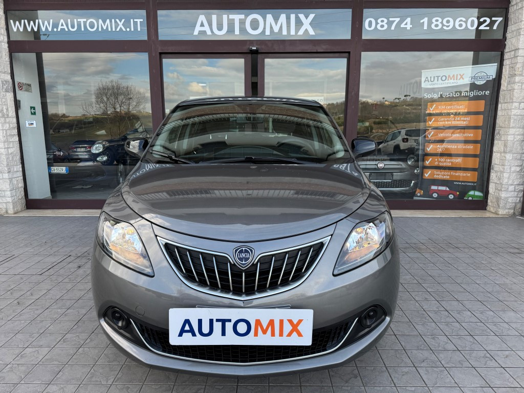 Lancia Ypsilon