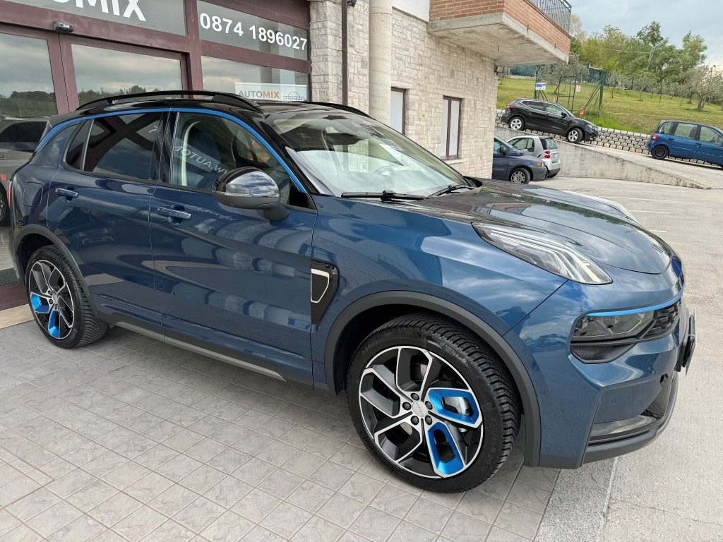 Lynk & Co 01