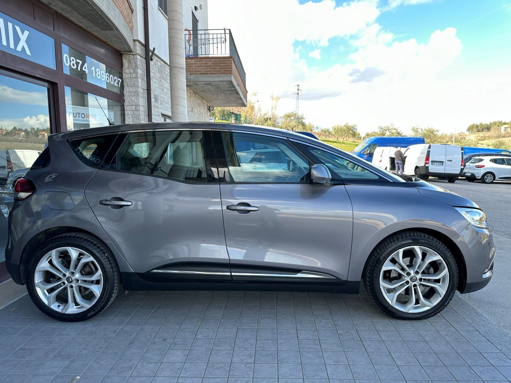 Renault ScÃ©nic