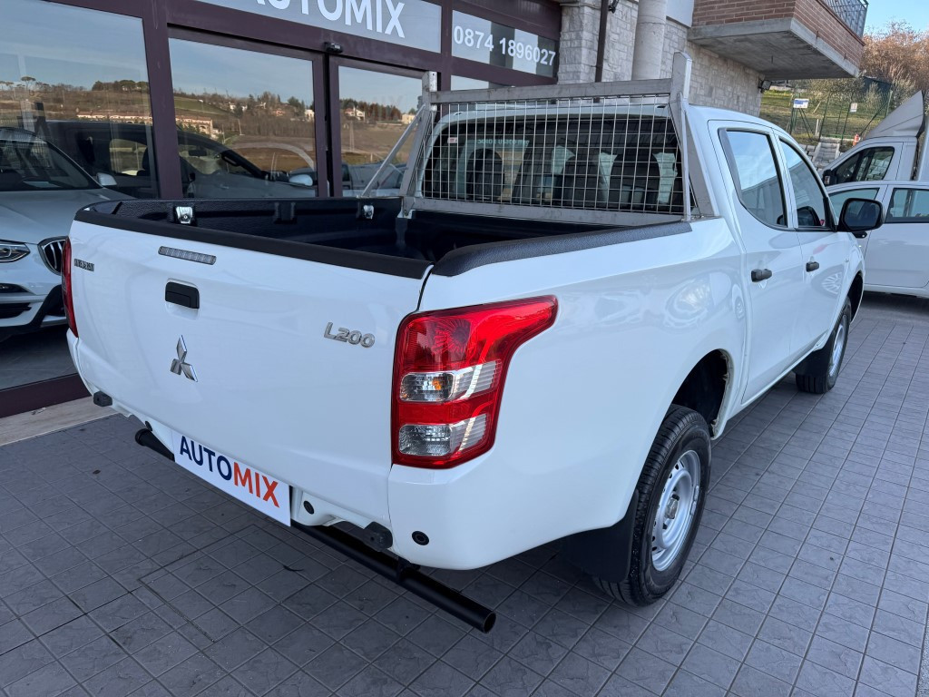Mitsubishi L200