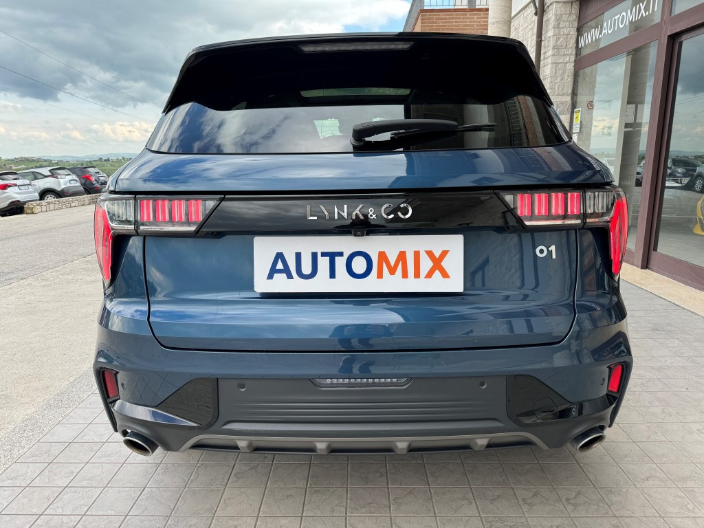 Lynk & Co 01