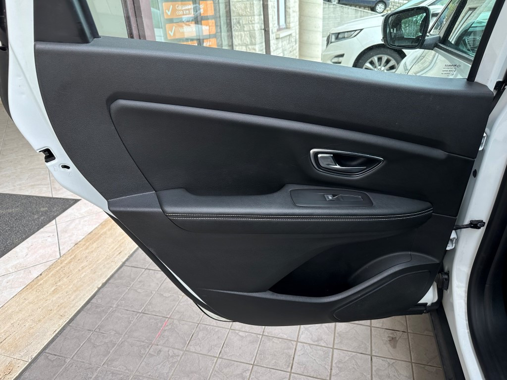 Renault ScÃ©nic