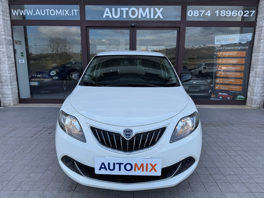 Lancia Ypsilon