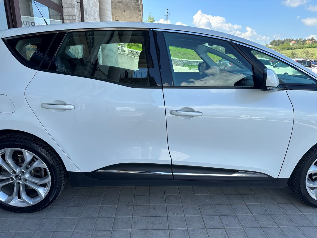 Renault ScÃ©nic