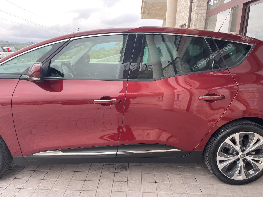 Renault ScÃ©nic