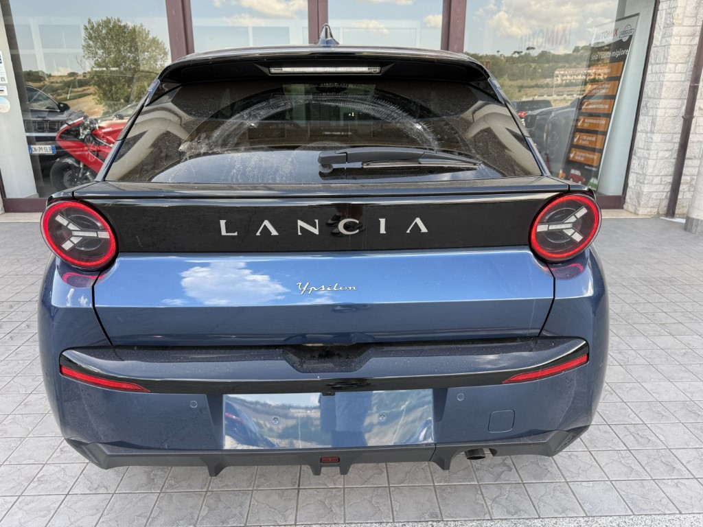 Lancia Ypsilon