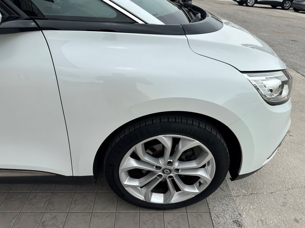 Renault ScÃ©nic