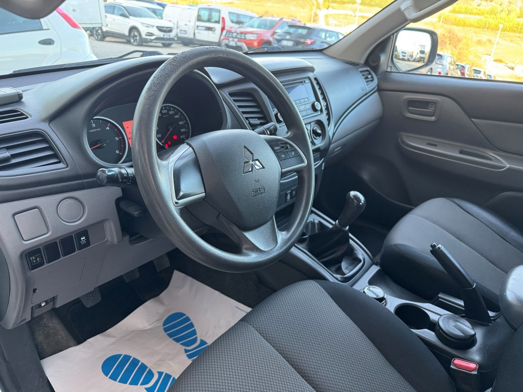 Mitsubishi L200